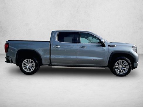 Used 2024 GMC Sierra 1500 Denali w/ Technology Package AWD/4WD image 5