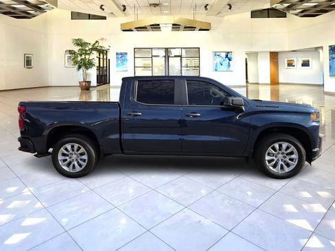 Used 2020 Chevrolet Silverado 1500 Custom w/ Custom Value Package RWD image 4