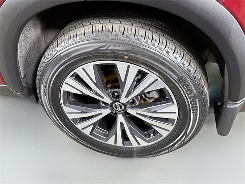 Certified 2021 Nissan Rogue SV image 33