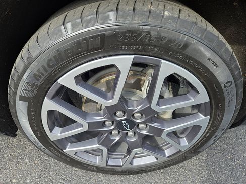 Used 2023 Chevrolet Blazer RS w/ Enhanced Convenience Package image 9