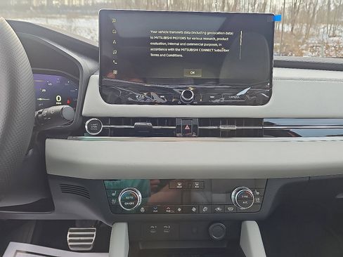 New 2026 Mitsubishi Outlander SEL AWD/4WD image 19