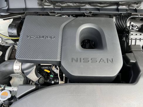 Used 2025 Nissan Murano SV FWD image 17