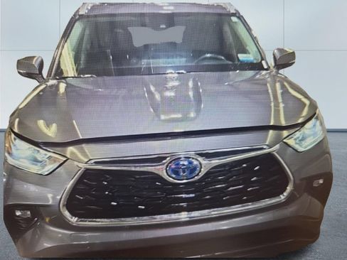 Used 2023 Toyota Highlander Limited AWD/4WD image 6