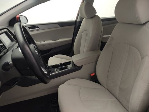 Used 2019 Hyundai Sonata SE FWD image 17