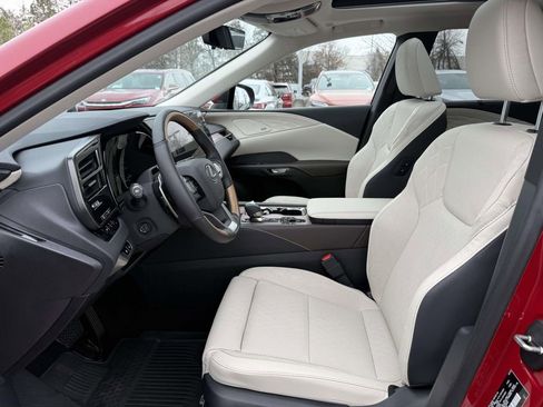 Used 2025 Lexus RX 450h Luxury w/ Convenience Package image 14