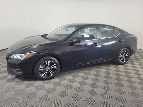 Used 2021 Nissan Sentra SV FWD image 2