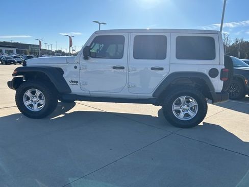 Used 2022 Jeep Wrangler Unlimited Sport w/ Sun And Sound Package image 5