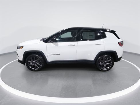 New 2026 Jeep Compass Limited image 5