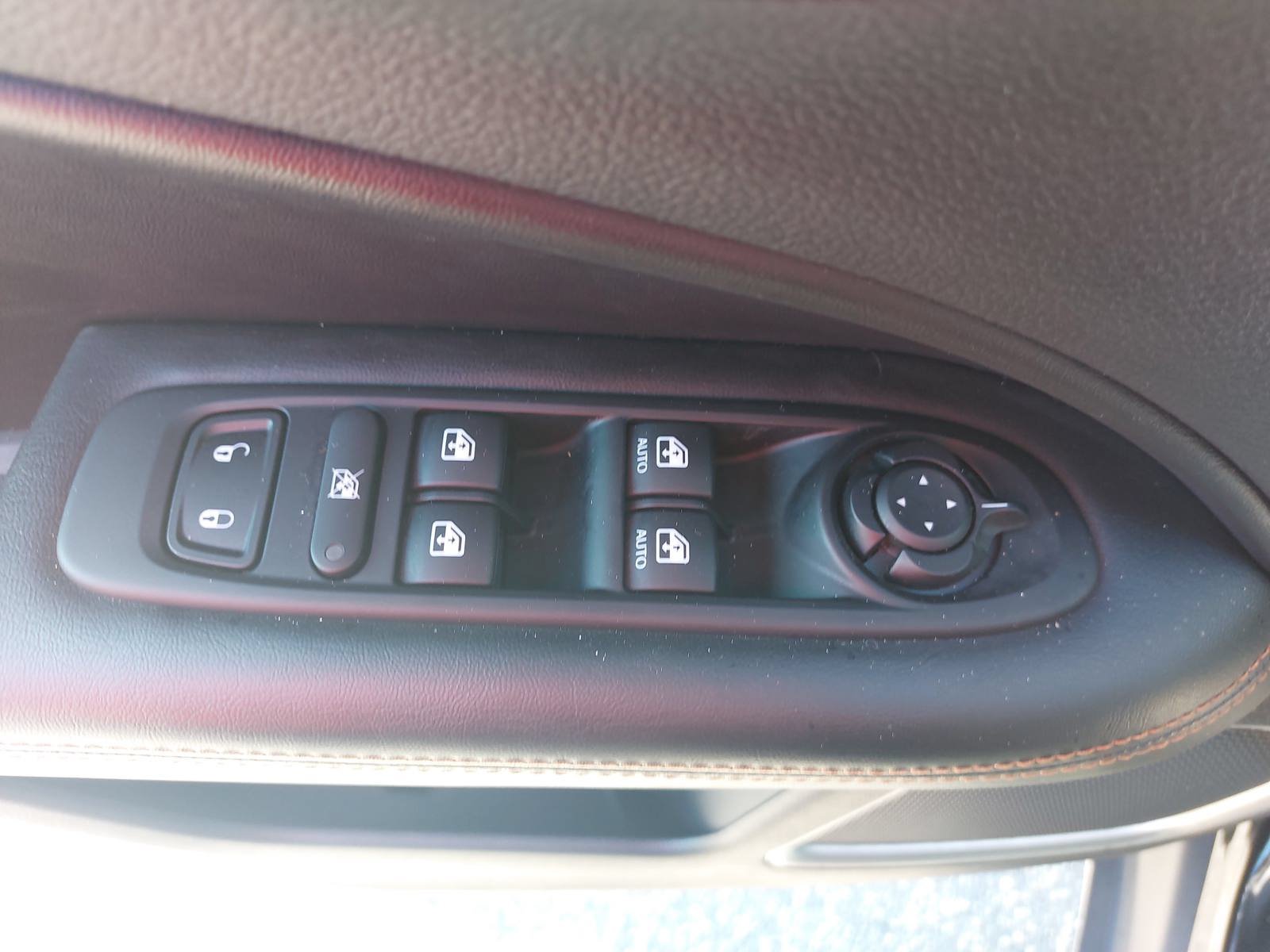 Used 2020 Jeep Compass Limited AWD/4WD image 28