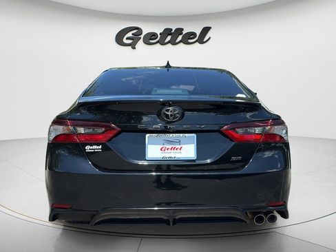 Used 2024 Toyota Camry SE w/ Convenience Package FWD image 5