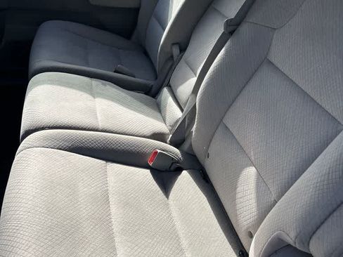 Used 2016 Honda Odyssey SE image 5