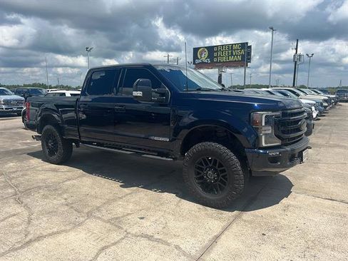 Used 2022 Ford F250 Lariat w/ Black Appearance Package AWD/4WD image 2