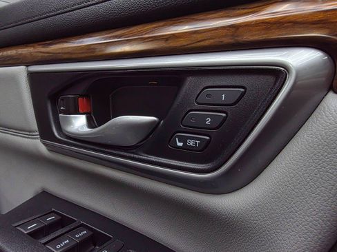 Used 2019 Honda CR-V Touring image 31