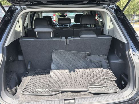 Used 2022 Volkswagen Tiguan SE FWD image 22
