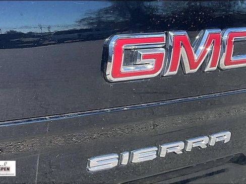 Used 2025 GMC Sierra 1500 SLT image 8