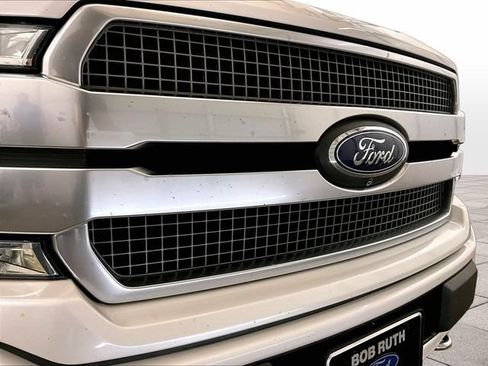 Used 2018 Ford F150 Platinum w/ Equipment Group 701A Luxury AWD/4WD image 29