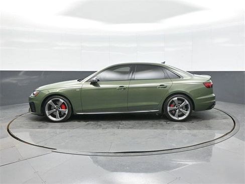 Used 2024 Audi A4 2.0T Premium Plus image 4