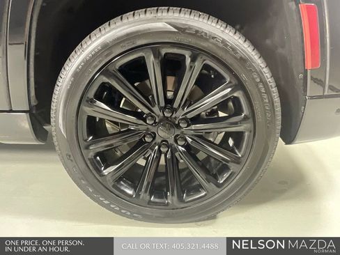 Used 2022 Jeep Grand Wagoneer Series II AWD/4WD image 10