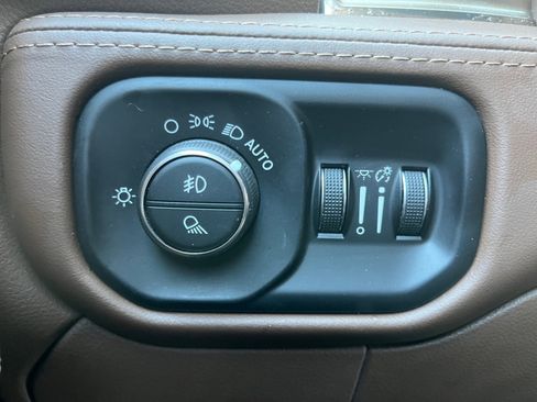 Used 2022 RAM 3500 Limited image 23