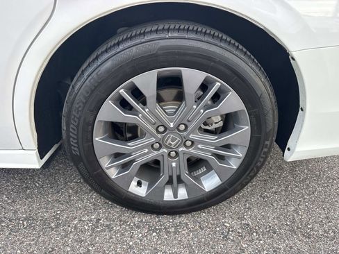 Used 2025 Honda Odyssey Touring image 10