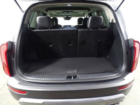 Used 2021 Kia Telluride S image 16