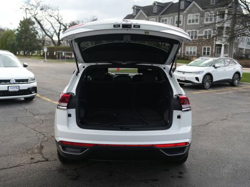 Used 2022 Volkswagen Atlas Cross Sport SE AWD/4WD image 6