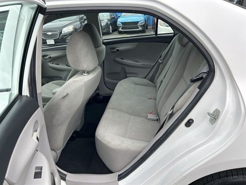 Used 2013 Toyota Corolla L FWD image 10