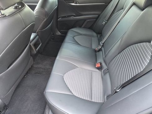 Used 2019 Toyota Camry SE FWD image 21
