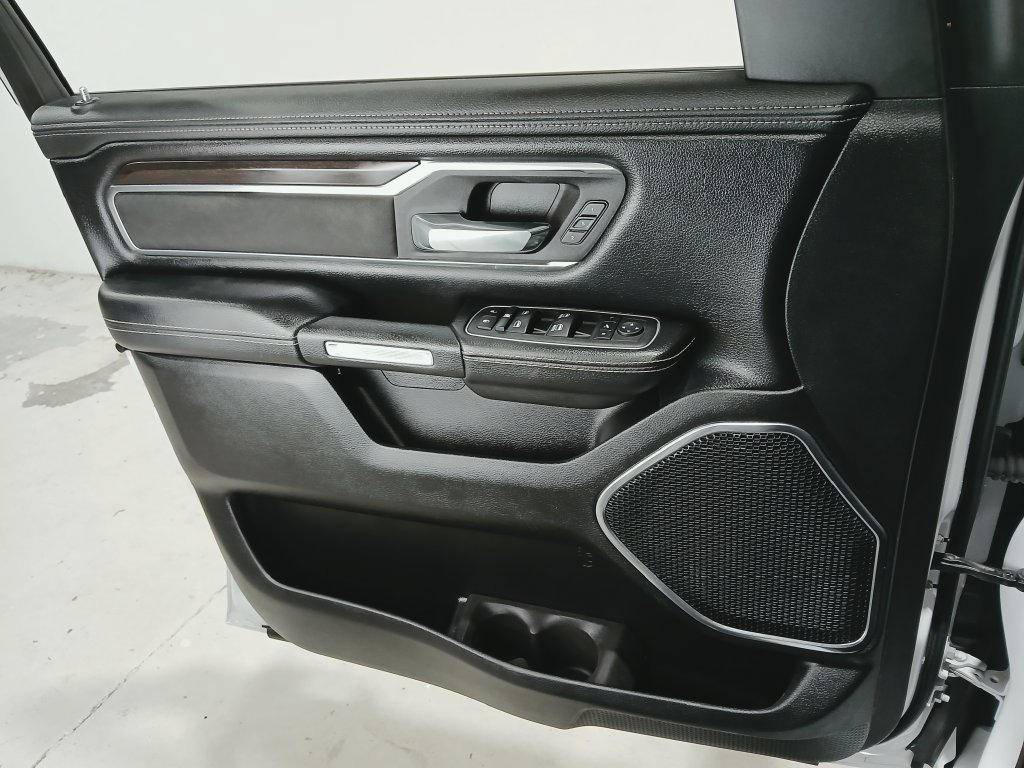 Used 2022 RAM 1500 Laramie AWD/4WD image 32