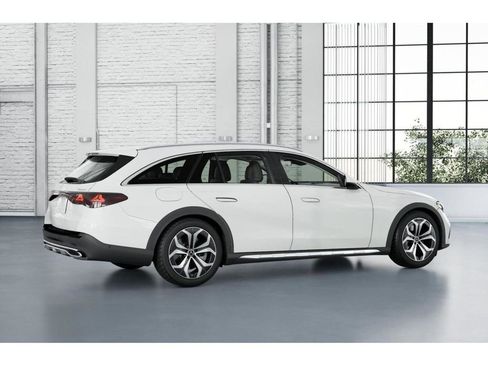 New 2025 Mercedes-Benz E 450 4MATIC All-Terrain Wagon image 19