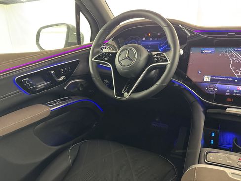 New 2026 Mercedes-Benz EQS 550 4MATIC SUV image 27