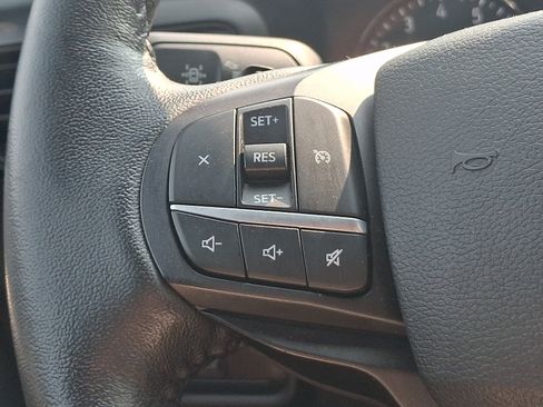 Used 2020 Ford Explorer XLT AWD/4WD image 21