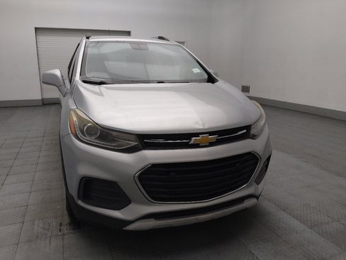 Used 2017 Chevrolet Trax LT w/ LT Convenience Package FWD image 14