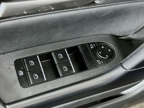 Used 2025 MAZDA CX-50 AWD 2.5 S w/ Premium Package image 15