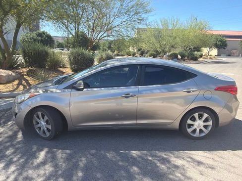 Used 2012 Hyundai Elantra Limited w/ Technology Pkg 5 FWD image 2