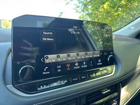 Certified 2021 Nissan Rogue SL w/ Premium Package AWD/4WD image 41