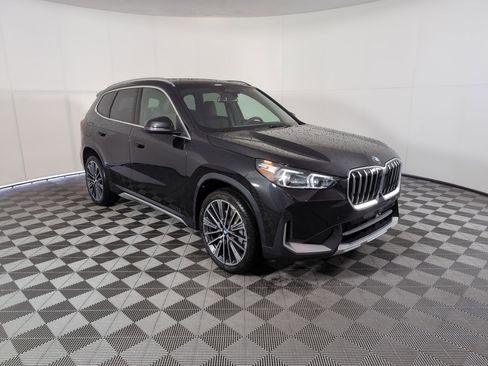 Used 2025 BMW X1 xDrive28i w/ Premium Package image 5