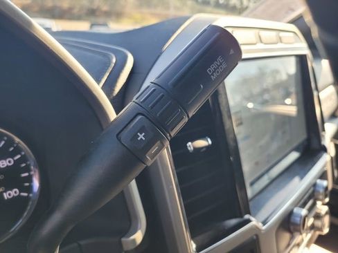 Certified 2022 Ford F250 Lariat w/ Lariat Value Package image 18