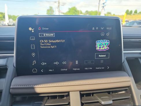 Used 2023 GMC Yukon SLT w/ SLT Luxury Package AWD/4WD image 19