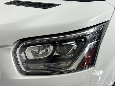 Used 2023 Ford Transit 350 XLT image 11