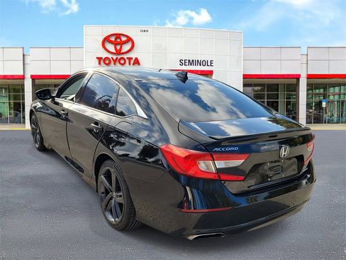 Used 2018 Honda Accord Sport image 4