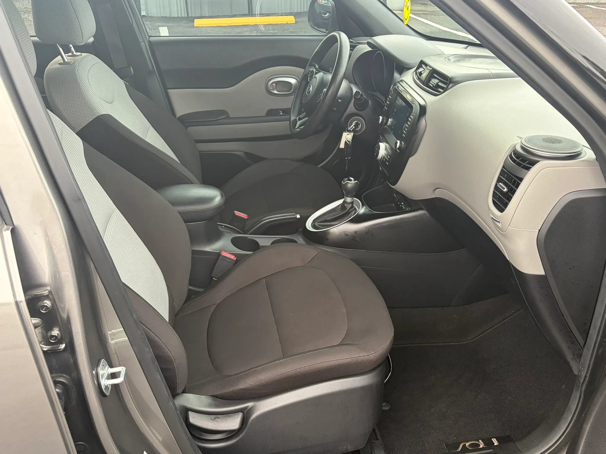 Used 2018 Kia Soul w/ Convenience Package FWD image 27