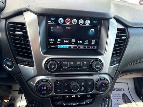 Used 2020 Chevrolet Suburban Premier AWD/4WD image 16