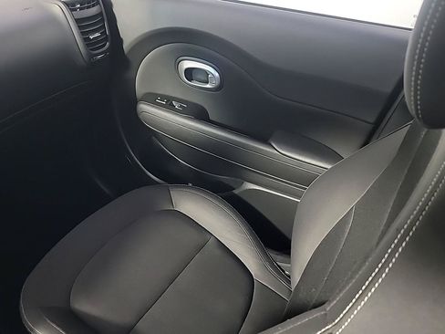 Used 2018 Kia Soul w/ Convenience Package FWD image 21