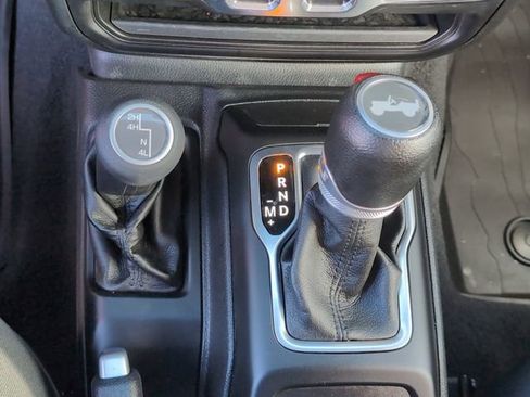 Used 2021 Jeep Wrangler Sport image 22