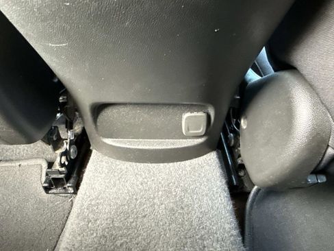 Used 2023 Chevrolet Malibu LT FWD image 25