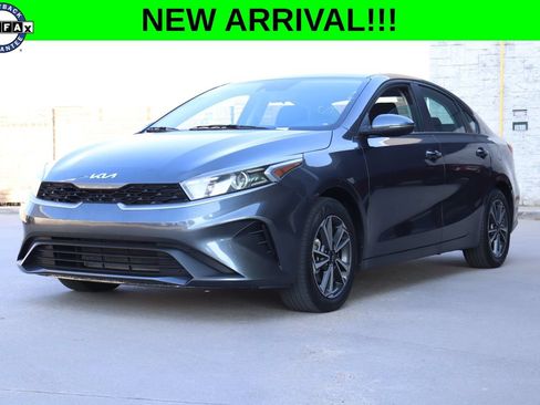 Used 2024 Kia Forte LXS w/ LXS Technology Package FWD image 1