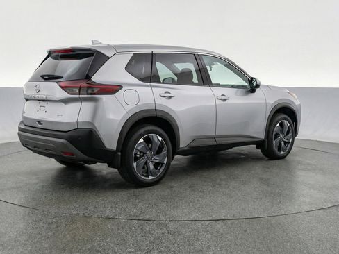 Used 2025 Nissan Rogue SV AWD/4WD image 9