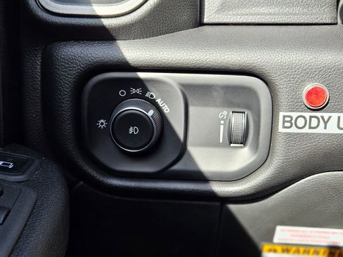 New 2024 RAM 3500 Tradesman w/ Chrome Appearance Group image 22