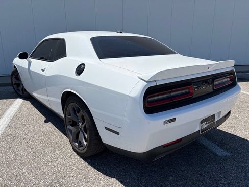 Used 2019 Dodge Challenger R/T RWD image 5